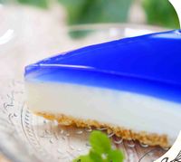 青色のレアチーズケーキ